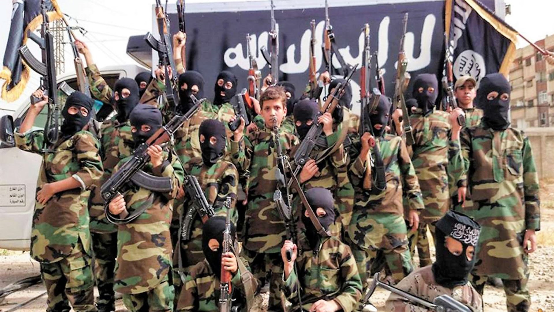 Нация террористов. Боевики Исламского государства.